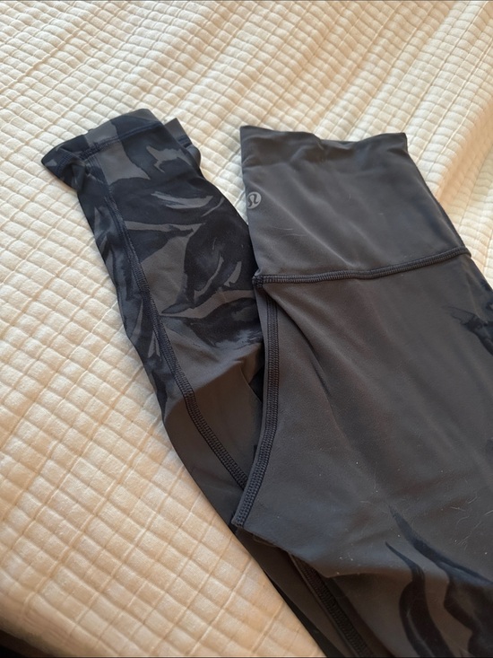 lululemon athletica Pants - lululemon athletica Black Patterned High-Rise Leggings